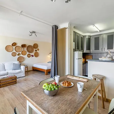 Avec Balcon, A 50m, Proche Vieux Port Apartment *
